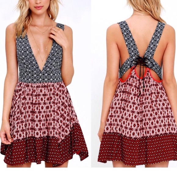 Lulus Dresses & Skirts - Lulu’s La Vie En Roses Dress.